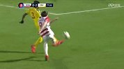 第77分钟唐卡斯特球员马奎斯射门