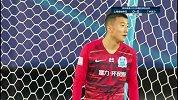 申花获得角球机会找前点 姆比亚头槌韩佳琪神扑将球拒之门外