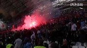 14年后再进欧战决赛！马赛进球后球迷欢呼雀跃陷入疯狂