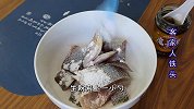 我家吃鲈鱼，10次有9次这一个做法，6分钟出锅，喷香鲜嫩又好吃
