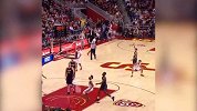 NCAA-17年-库里附体！南加州大学控卫命中超远压哨三分-花絮