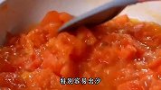 用冻好的西红柿来做面鱼汤，好喝到一滴都不剩