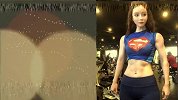 网红脸+肌肉狂魔！街霸春丽现身健身房 这深蹲令绅士自愧不如