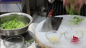 饭店的凉拌苦菊好吃有诀窍，关键在于凉拌汁，大厨教你拌凉菜方法