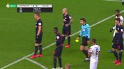 法兰克福1-0！哈尔斯滕贝格手球送点 A席一蹴而就将球罚进