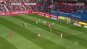 第22分钟勒沃库森球员温德尔射门 - 打偏