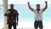 UFC253冠军战选手沙滩对视 黑龙科斯塔想看两厌