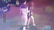 凌晨街头，女子被两名男子拖进车后排，半小时后才发动离开！