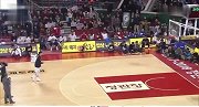 篮球-18年-韩国扣篮大赛成功率极低 高颜值球员和观众爆红网络-专题