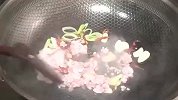 炒西葫芦想要好吃，切记不要直接下锅，分享一招，鲜脆爽口又入味