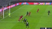 第70分钟萨尔茨堡球员贝里沙射门 - 被扑