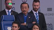 镜头给到卡迪夫城主帅和华裔老板意味深长 穆雷打门变线被没收