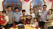 错换人生28年两小伙首次同日庆生：将一边治疗一边诉讼维权