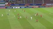 乌兹三叉戟展开猛烈进攻 亚赫希博耶夫外围怒射稍稍偏出球门