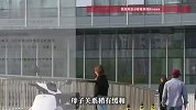 女子遭家暴离婚，儿子被生父藏匿误导不想回家，女方落泪：他不需要我了