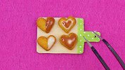 DIY手工：制作迷你心形面包