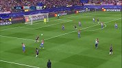 欧冠-1617赛季-小组赛-第2轮-第28分钟射门 莱万头球顶正被门将没收-花絮