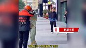 男子网购要求保密发货，由于体型过大“引误会”，跑腿小哥“社死”配送
