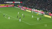 第59分钟法兰克福球员达科斯塔进球 门兴格拉德巴赫2-1法兰克福