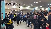 马莱莱来了！大连英博球迷齐声高唱迎接新援