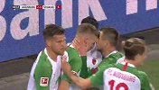 第60分钟奥格斯堡球员芬博阿松点球进球 奥格斯堡2-1沙尔克04