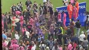 实拍赛后梅西情绪激动多次找美职联高层沟通