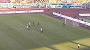 下半场呼和浩特再先发难 邹德海奋力将球扑出底线