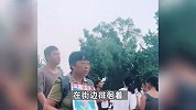 “牵好妈妈的手”，寻子29年妈妈劝说路边孩子，喃喃自语：我就是没看好孩子