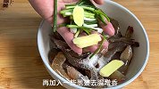 这才是油焖大虾好吃到舔手指的做法，做法步骤详细，香酥入味解馋