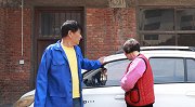 短剧：总裁公公为试探未来儿媳的人品，主动碰瓷，儿媳暴露真面目