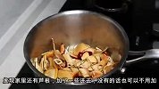 广东人都爱喝竹蔗水，和茅根搭配，味道清甜润燥下火，孩子都爱喝