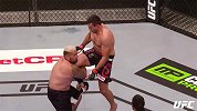 UFC-17年-本周最佳KO：温顿突施大招飞膝撞击 马胖毫无抵抗伤害全吃（9月30日）-精华