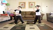 [搞笑]两位双胞胎小伙子很有跳舞的天赋
