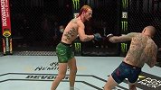 帅炸！UFC花臂猛男这一拳太狠了 对手直接当场“挺尸”
