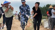 响应号召回乡抗洪00后女大学生：前线感受大不同毕业后想回家乡
