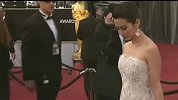 [风尚最前沿]李冰冰白色礼服优雅亮相奥斯卡红毯
