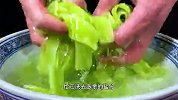 凉拌莴笋要不要焯水？很多人做出错了，难怪不好吃，看大厨如何做
