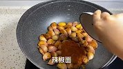 油炸大蒜吃过没，炸过之后特别香，软糯好吃一口一个真过瘾