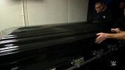 WWE-15年-SD第806期：凯恩出棺呼吸困难落荒而逃-花絮