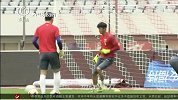 中超-15赛季-上港中后卫新组合待出彩 国脚马不停蹄齐上阵-新闻