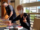 龙女来袭！梁娜UFC261海报上签到