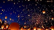 波兰夏祭：放飞孔明灯壮观一幕