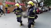 四川一房屋加层时垮塌 两名做工老人被埋泥沙不幸离世