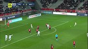 上半场补时第1分钟布雷斯特球员拉斯尼射门 - 打偏