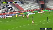 第79分钟洛里昂球员莫菲射门 - 打偏