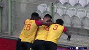 第47分钟朗斯球员加纳戈进球 朗斯1-0波尔多