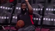 篮球-18年-浑身上下都是戏！哈登赛前训练搞笑跳舞看到大屏幕又瞬间娇羞-专题