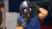 盘点2018F1赛场搞笑瞬间 红牛车队控制台一秒变KTV