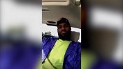篮球-18年-搞怪本色！詹姆斯训练中伴随音乐赤膊说唱