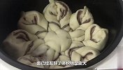 面粉别蒸馒头了，裹上豆沙馅，不烤也不蒸，上桌每次都光盘